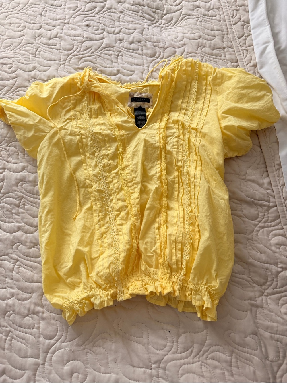 Sanctuary Clothing Yellow Ruffled Short-Sleeve Blouse Medium